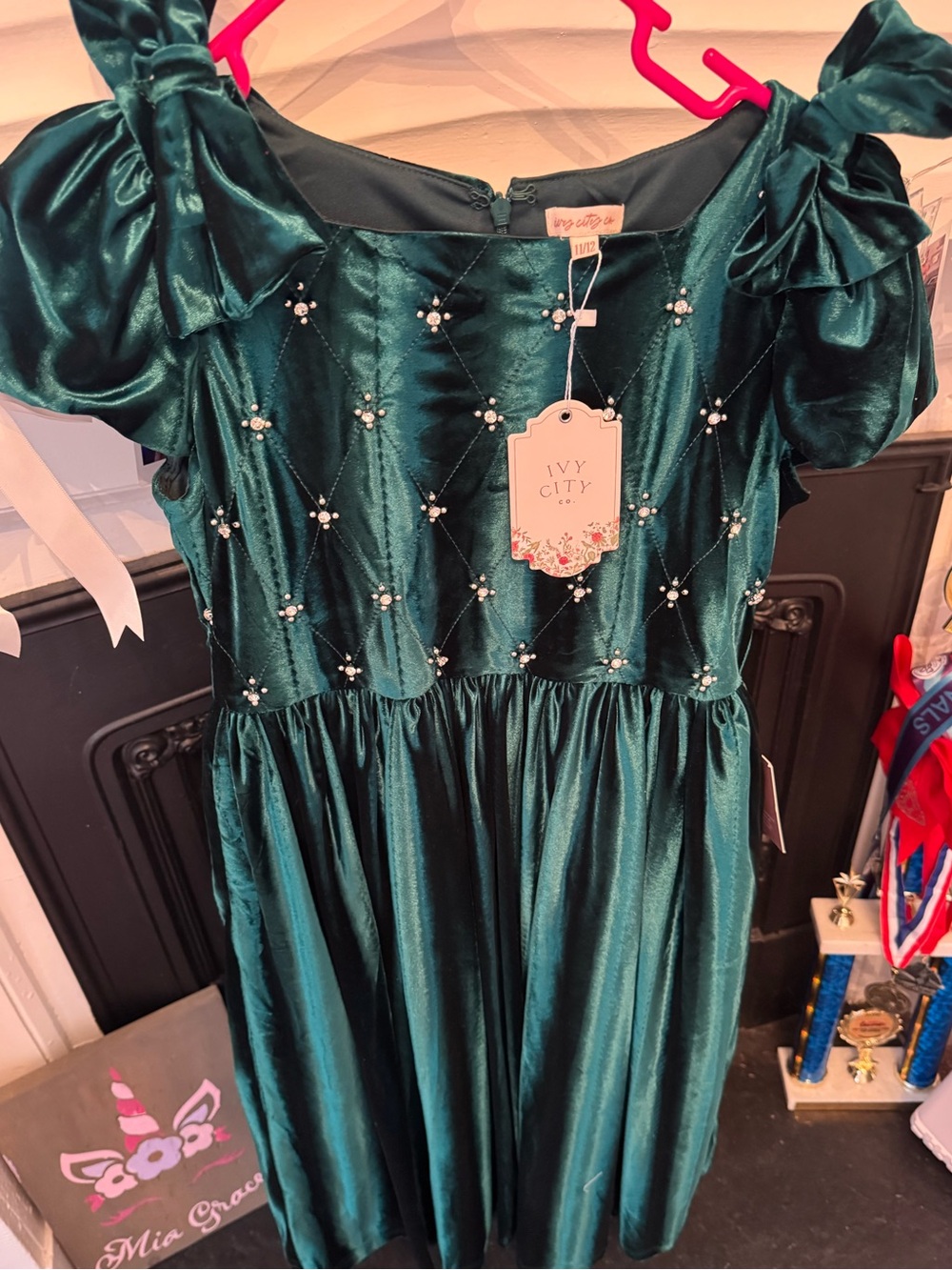 Ivy City Co Mini Tiara Dress - emerald green - Picture 6 of 11